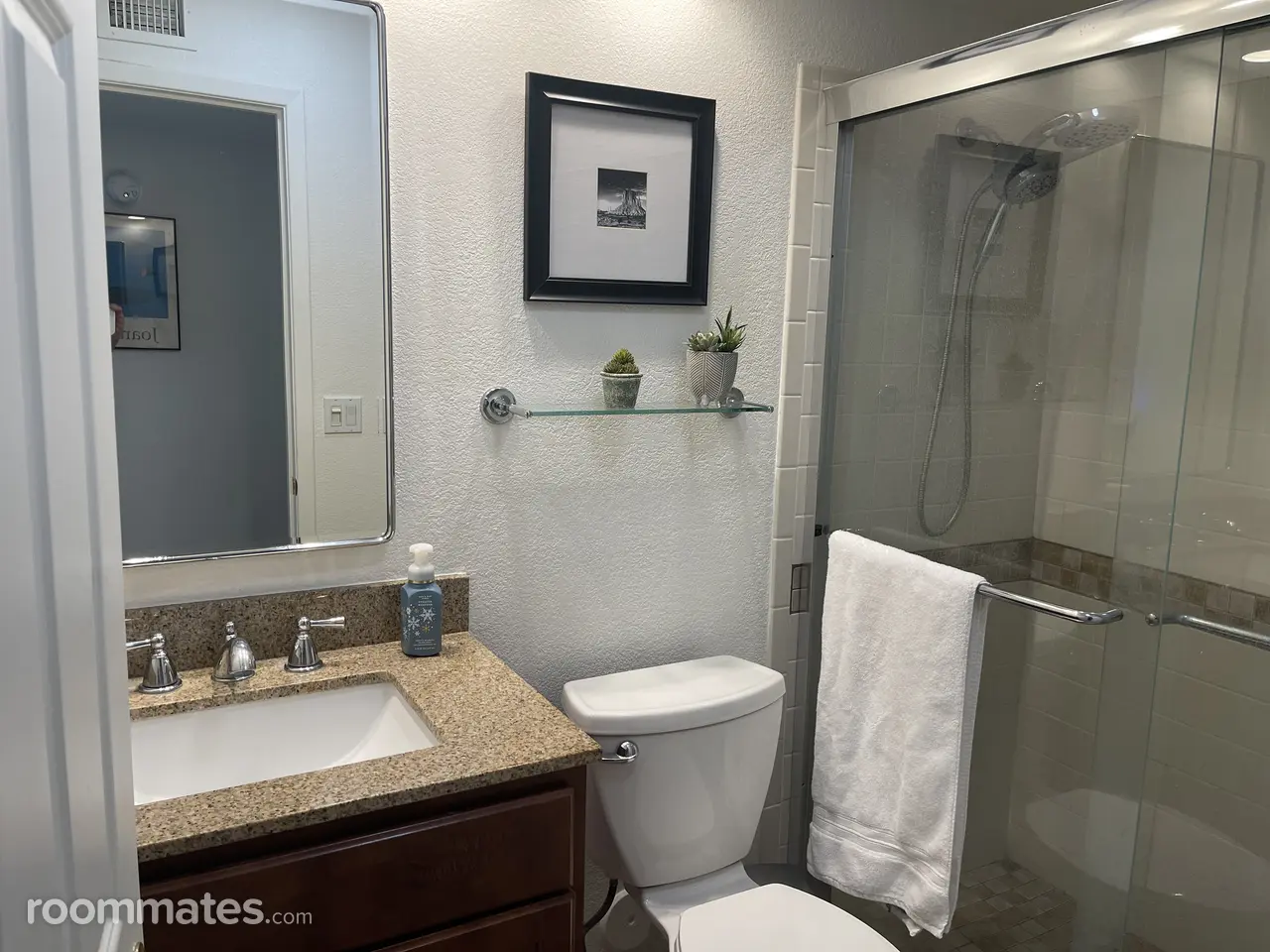 Profile photo 3 of 9