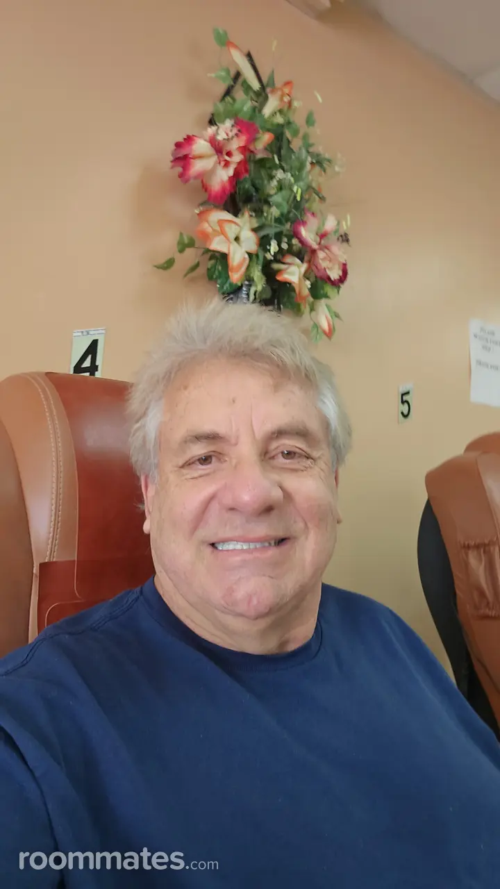 Profile photo 21 of 21