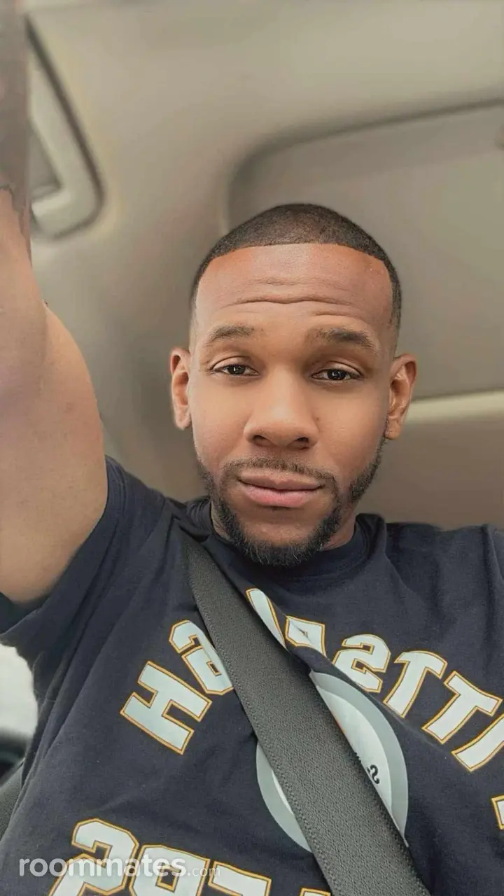 Profile photo 1 of 1