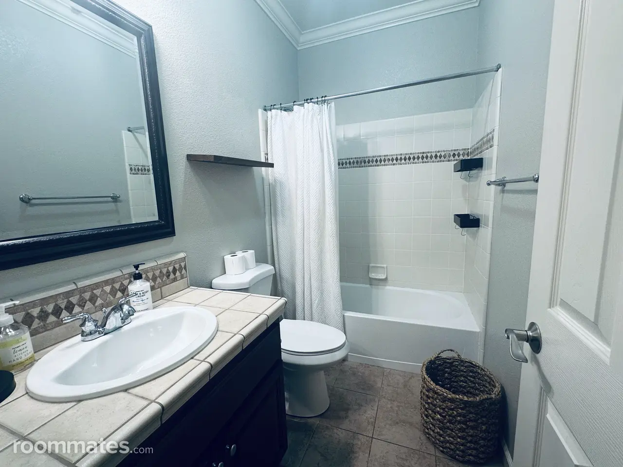 Profile photo 10 of 11