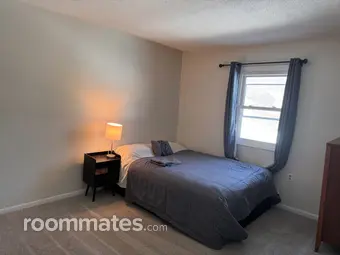 Room for rent in Derry, NH $1500, townhouse