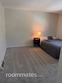 Room for rent in Derry, NH $1500, townhouse