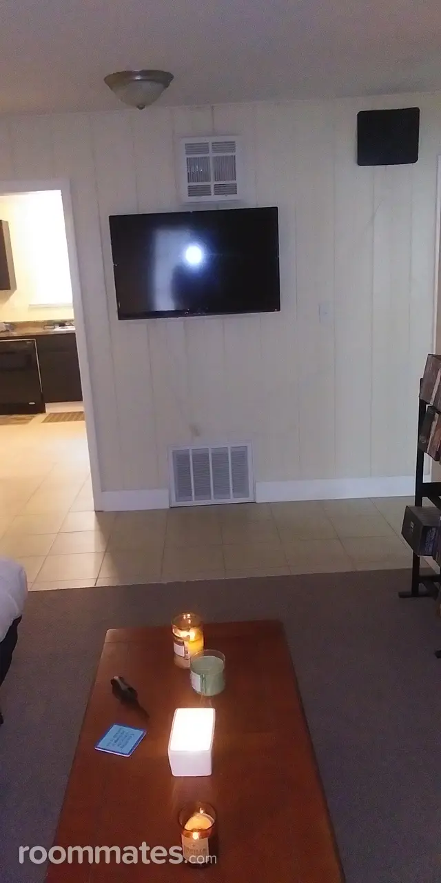 Profile photo 1 of 3