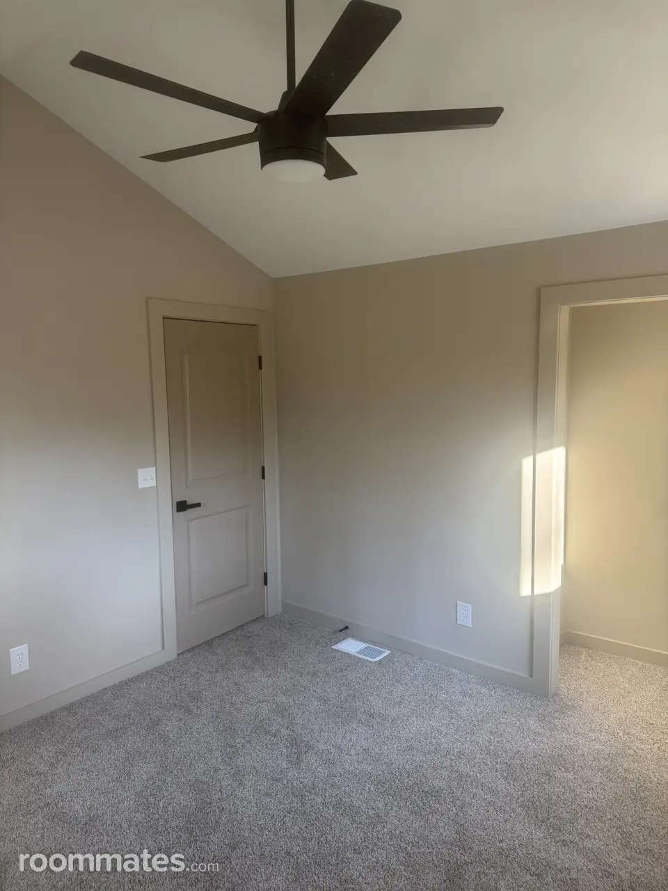 Profile photo 6 of 9