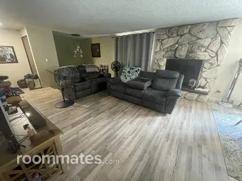 Room for rent in Gresham, OR $1800, house