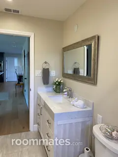 Room for rent in Novato, CA $1600, house