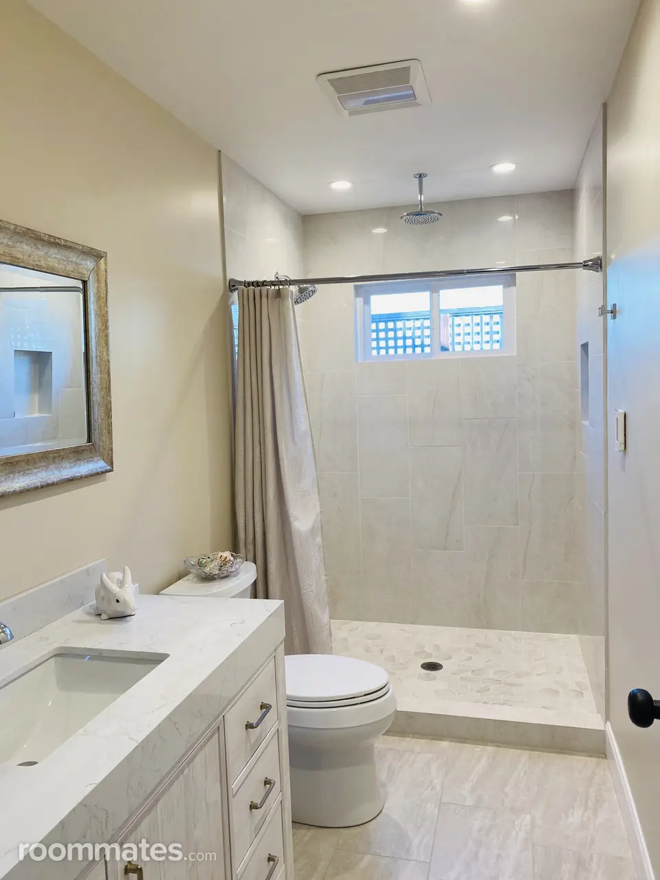 Profile photo 4 of 8