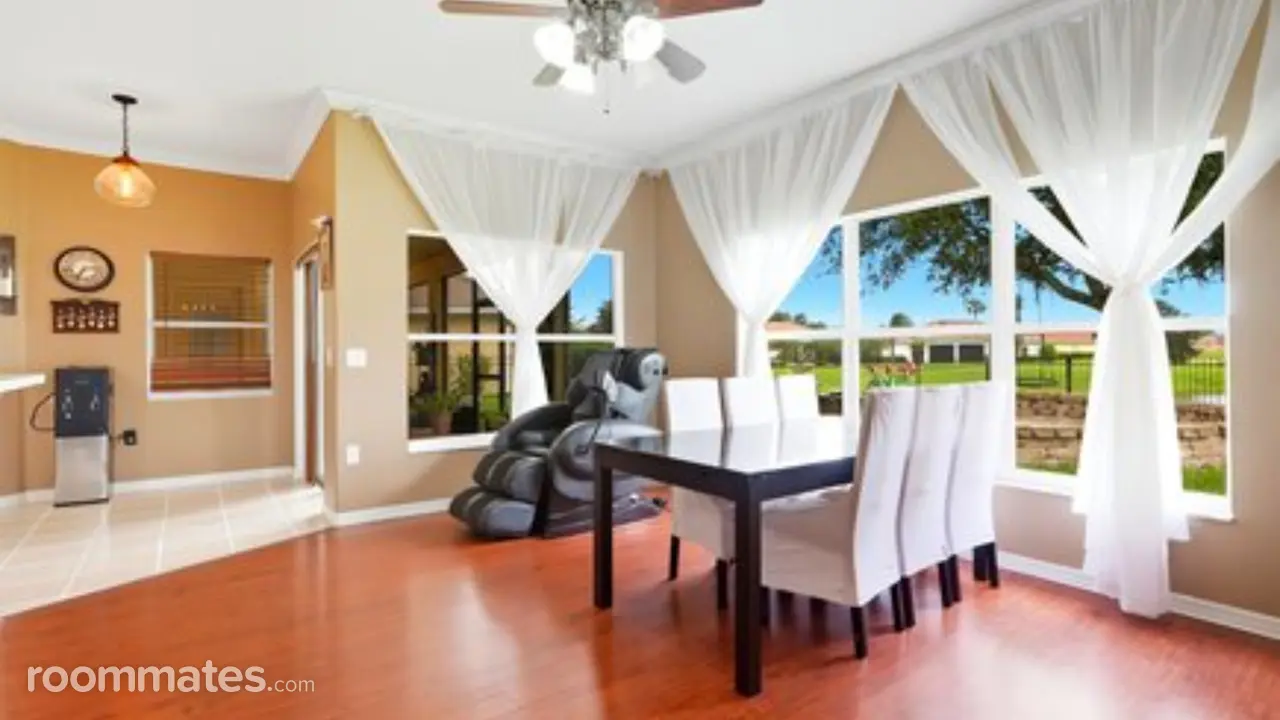 Profile photo 9 of 11