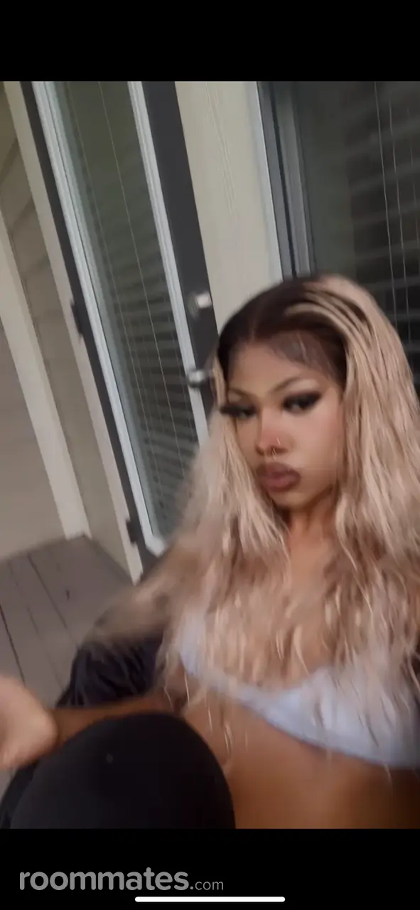 Profile photo 1 of 1