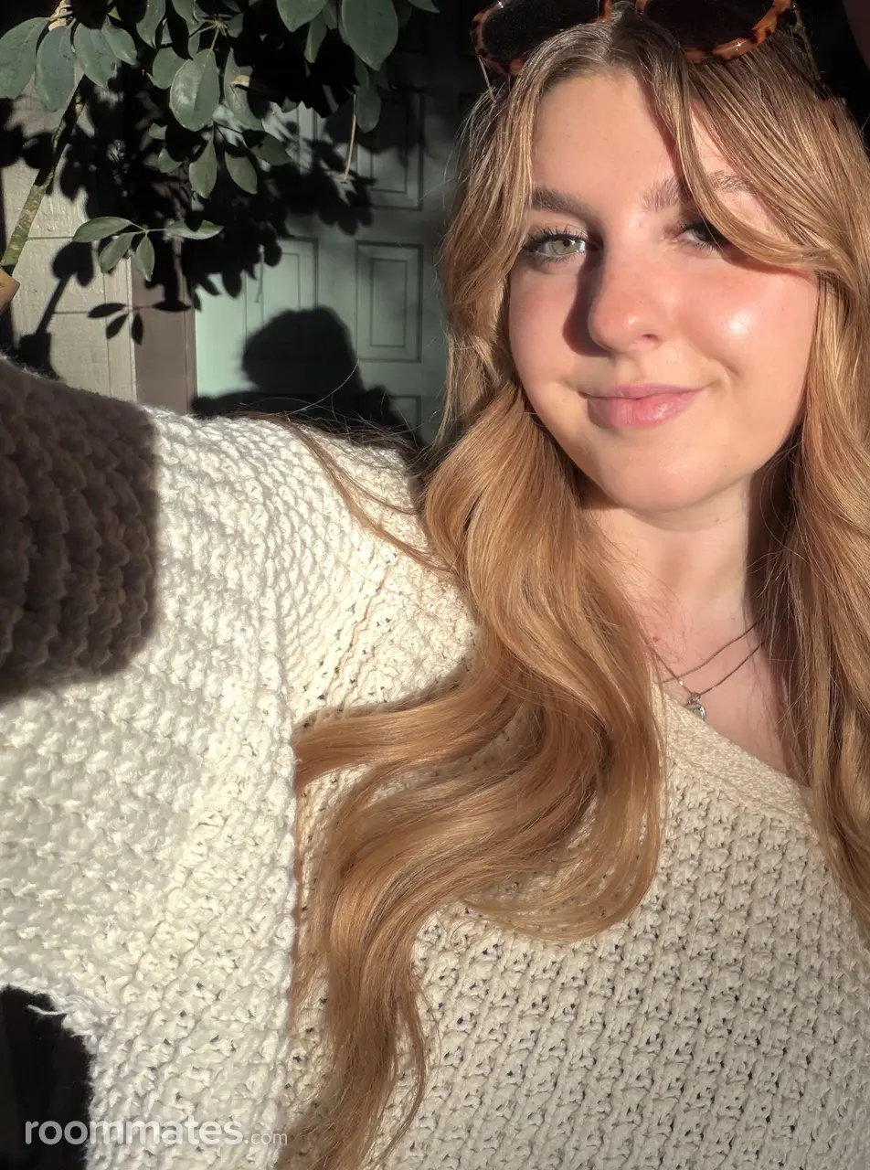 Profile photo 1 of 4