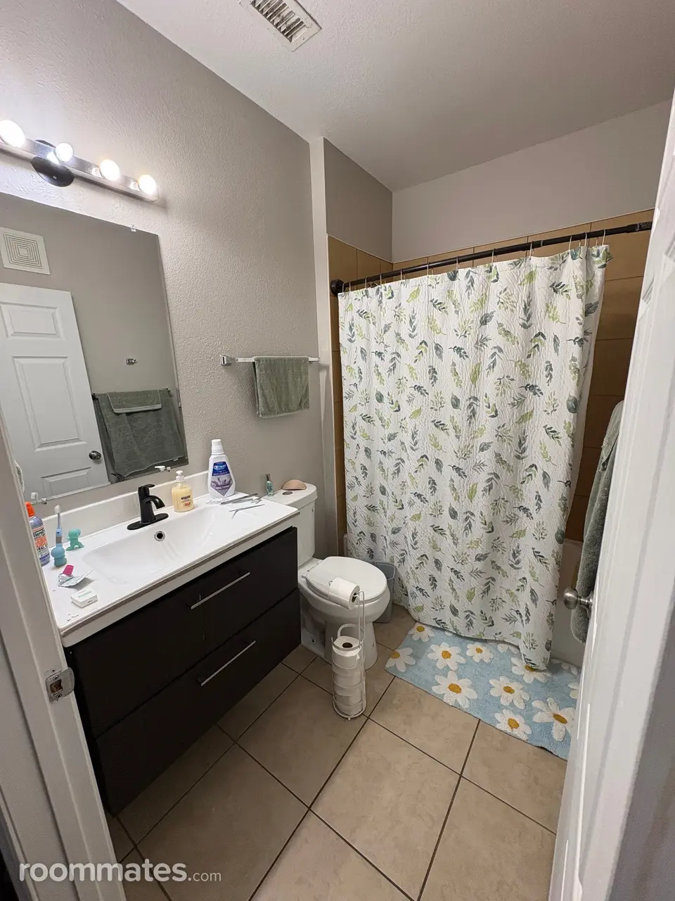 Profile photo 1 of 9