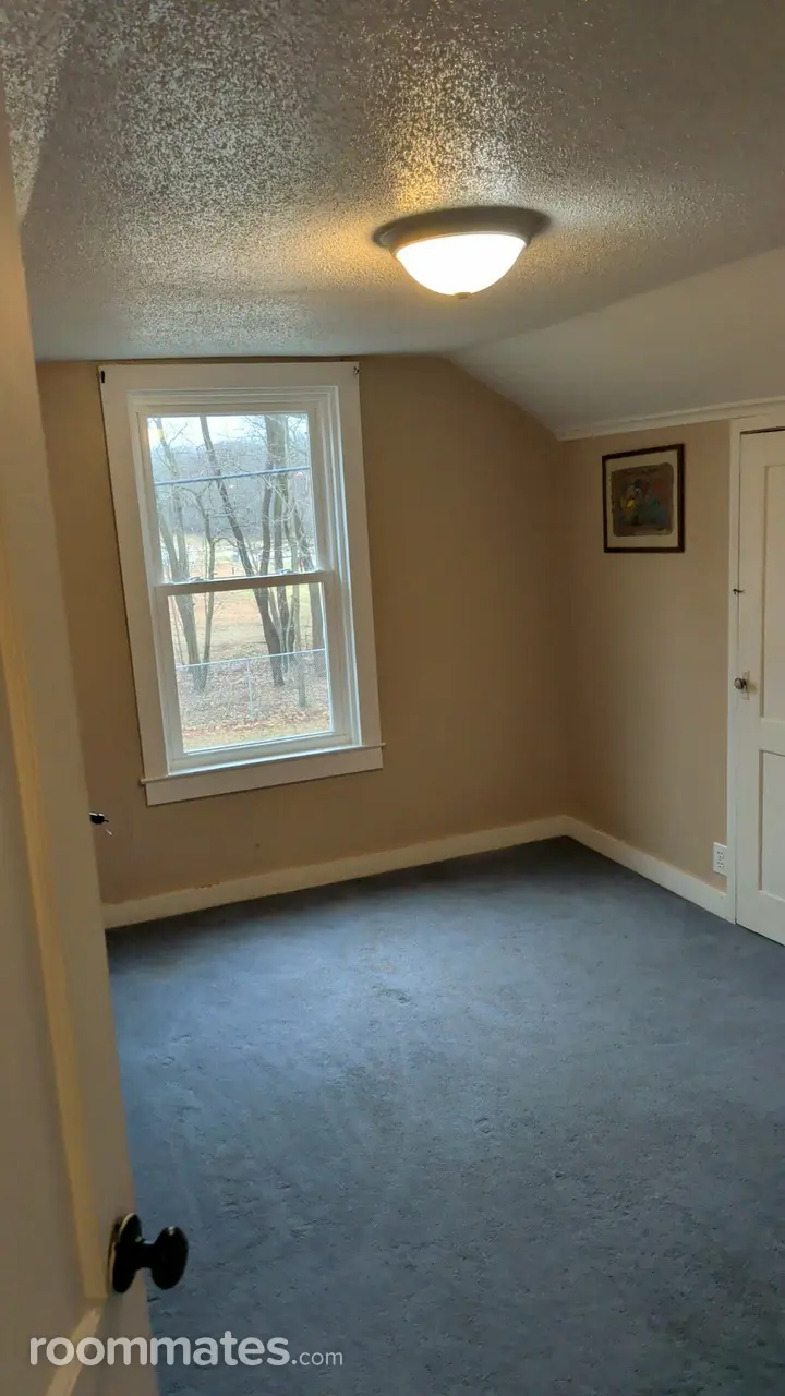 Profile photo 1 of 4