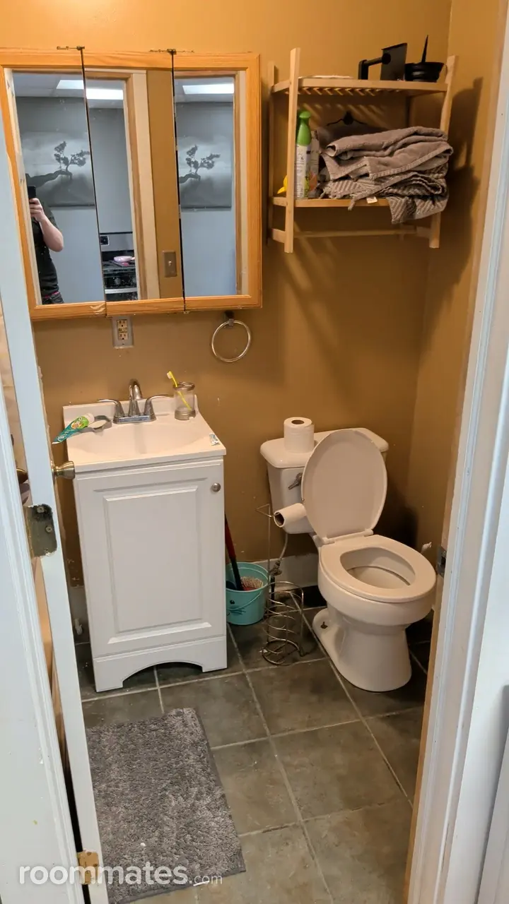 Profile photo 2 of 4