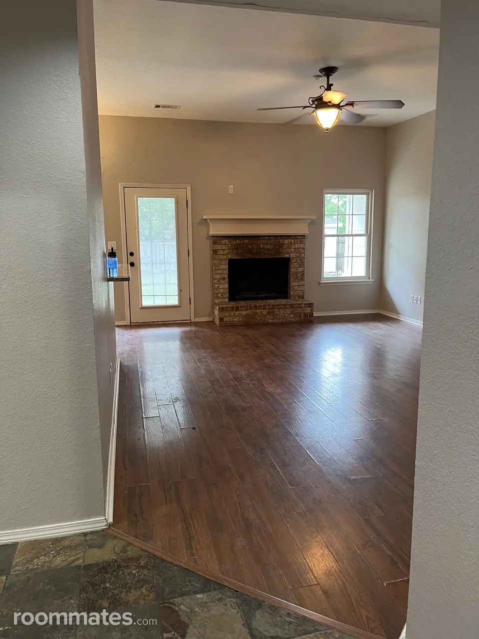 Profile photo 4 of 19