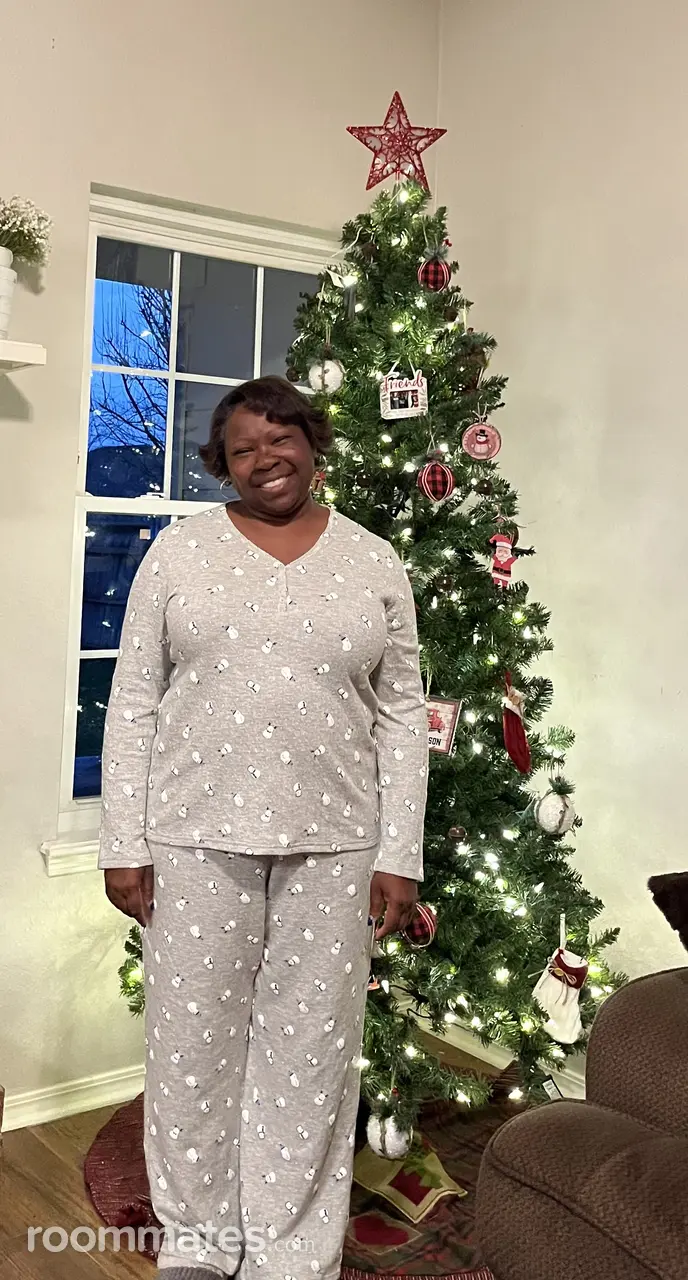 Profile photo 13 of 19