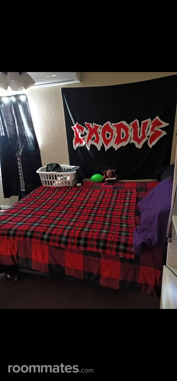 Profile photo 1 of 4