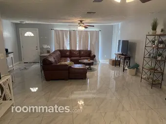 Room for rent in Port St. Lucie, FL $1100, house