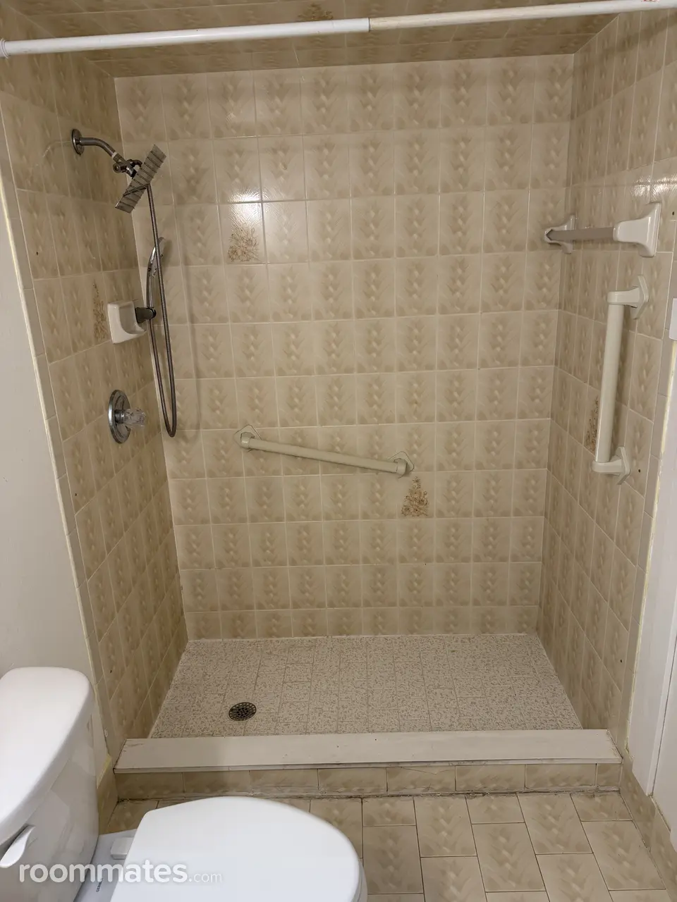 Profile photo 9 of 10