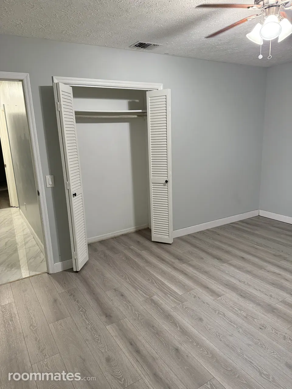 Profile photo 7 of 10