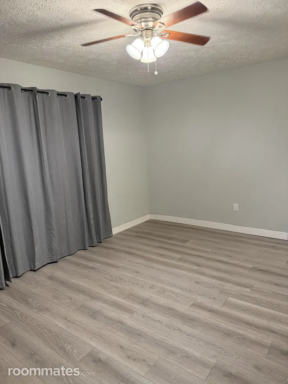 Profile photo 6 of 10