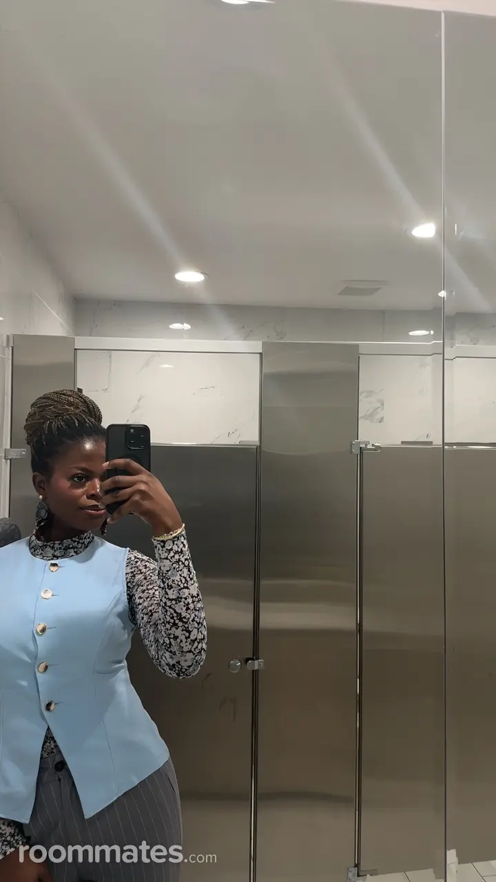 Profile photo 1 of 1