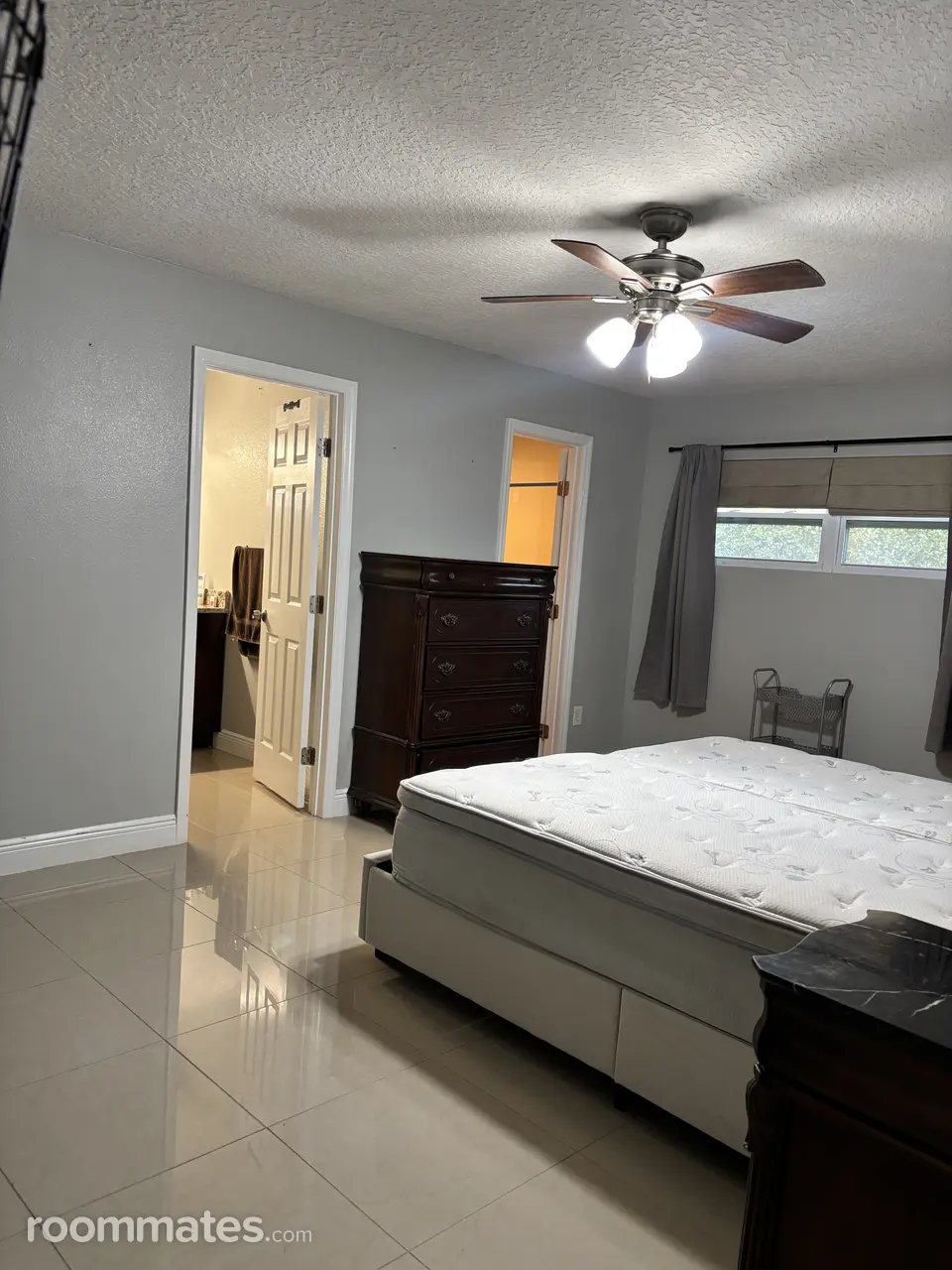 Profile photo 10 of 20