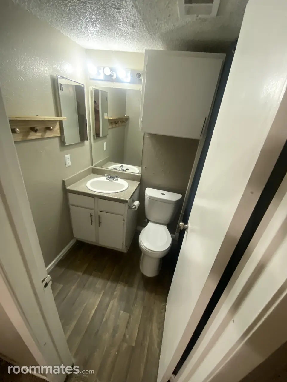 Profile photo 3 of 5