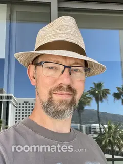 Roommate looking Glendale, CA, $1900