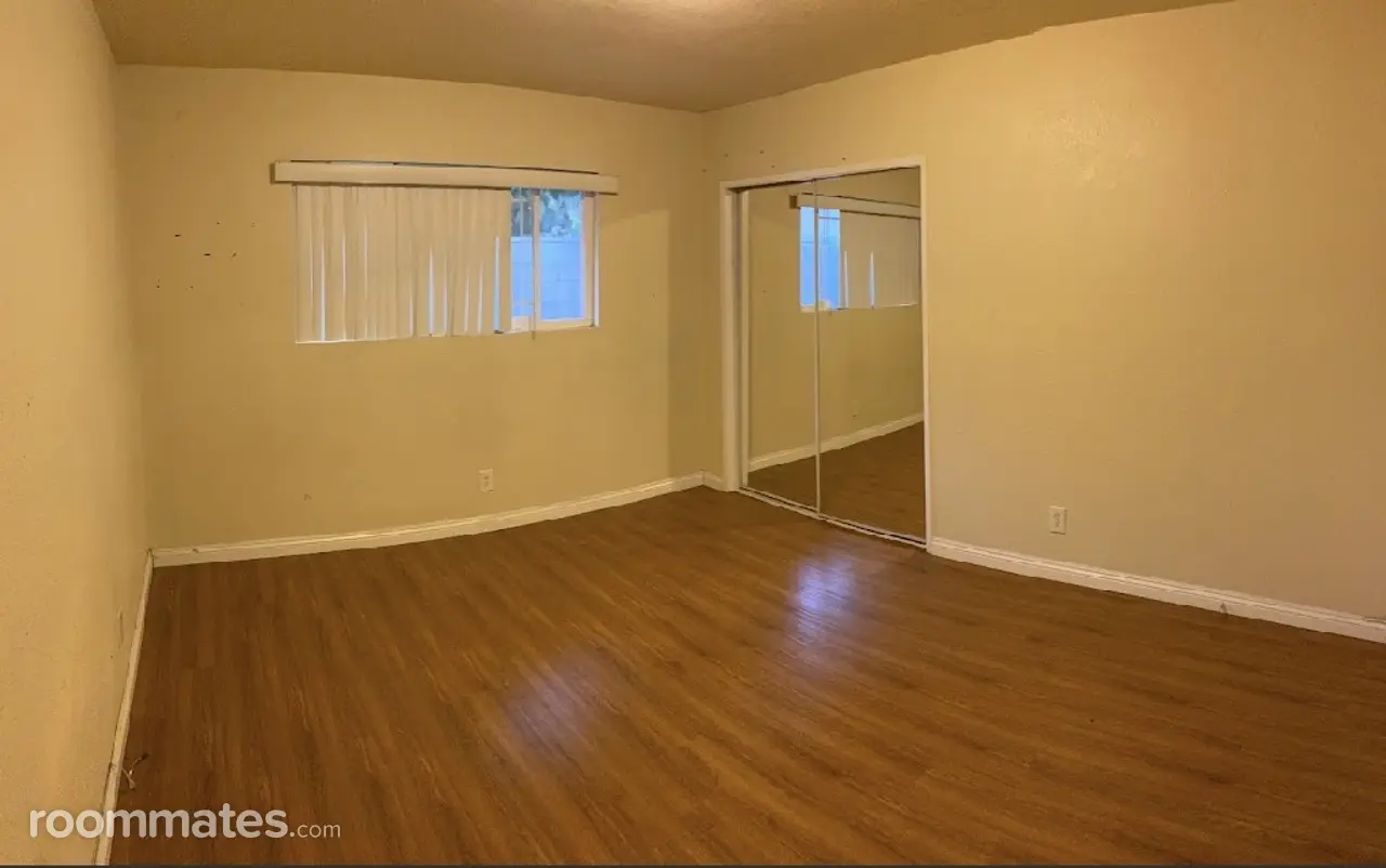 Profile photo 1 of 9