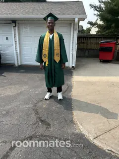 Roommate looking Iowa City, IA, $500