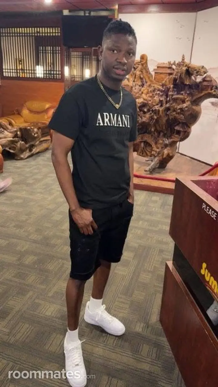 Profile photo 1 of 1