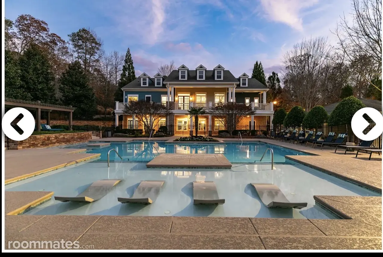 Profile photo 9 of 16