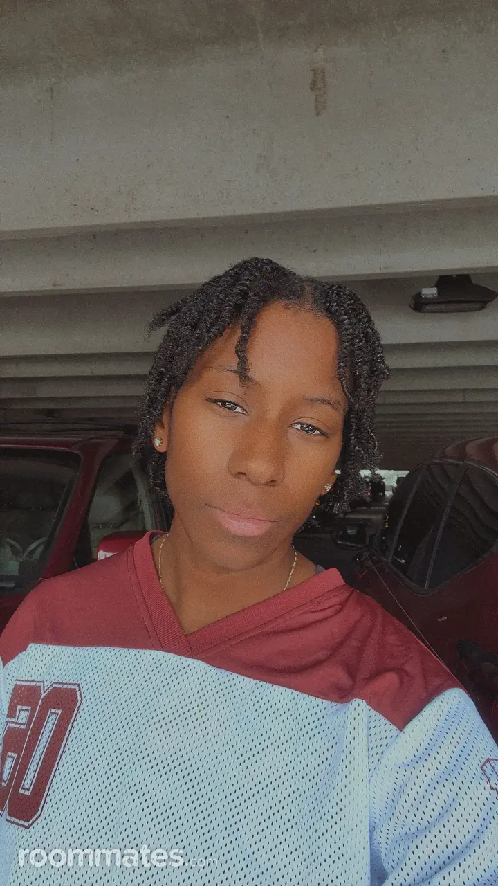 Profile photo 14 of 16