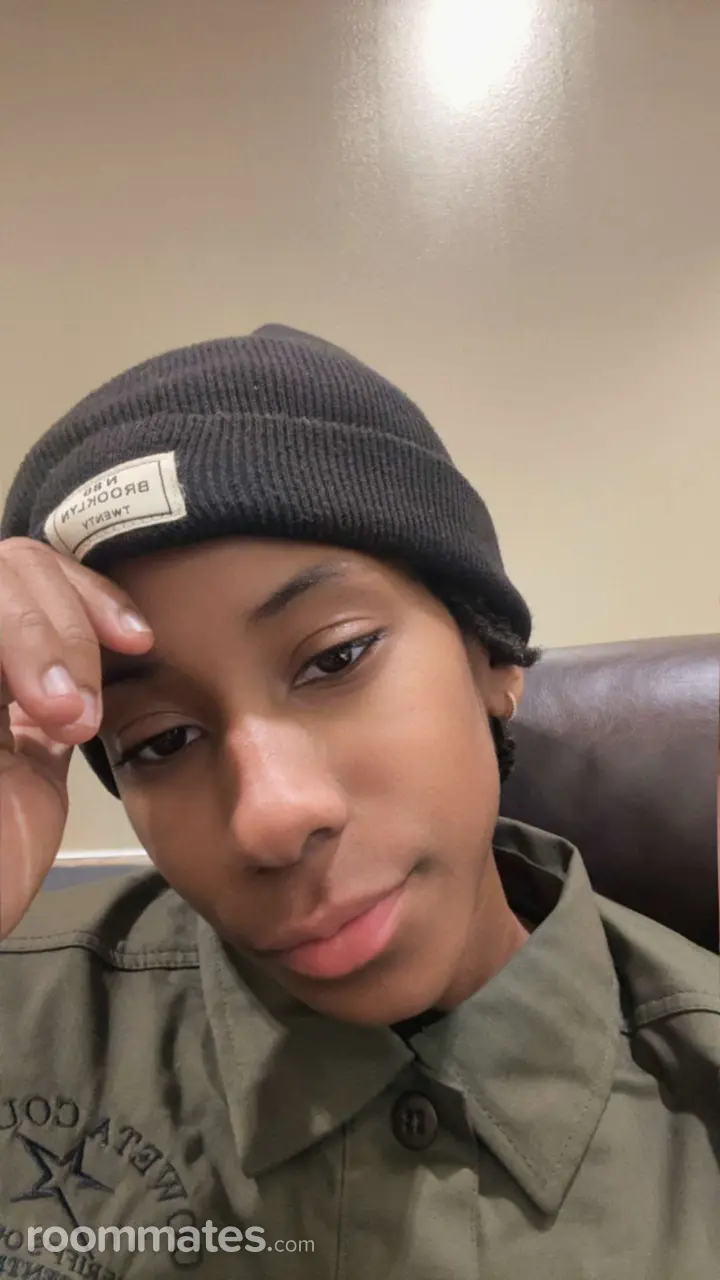 Profile photo 11 of 16