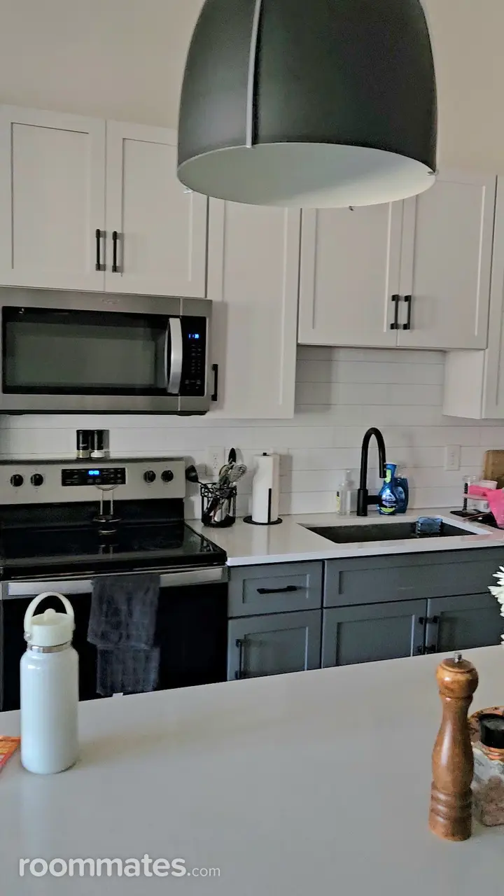 Profile photo 3 of 15