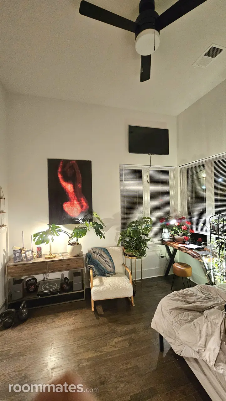 Profile photo 5 of 15