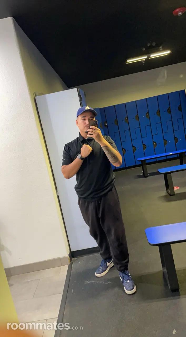 Profile photo 3 of 4