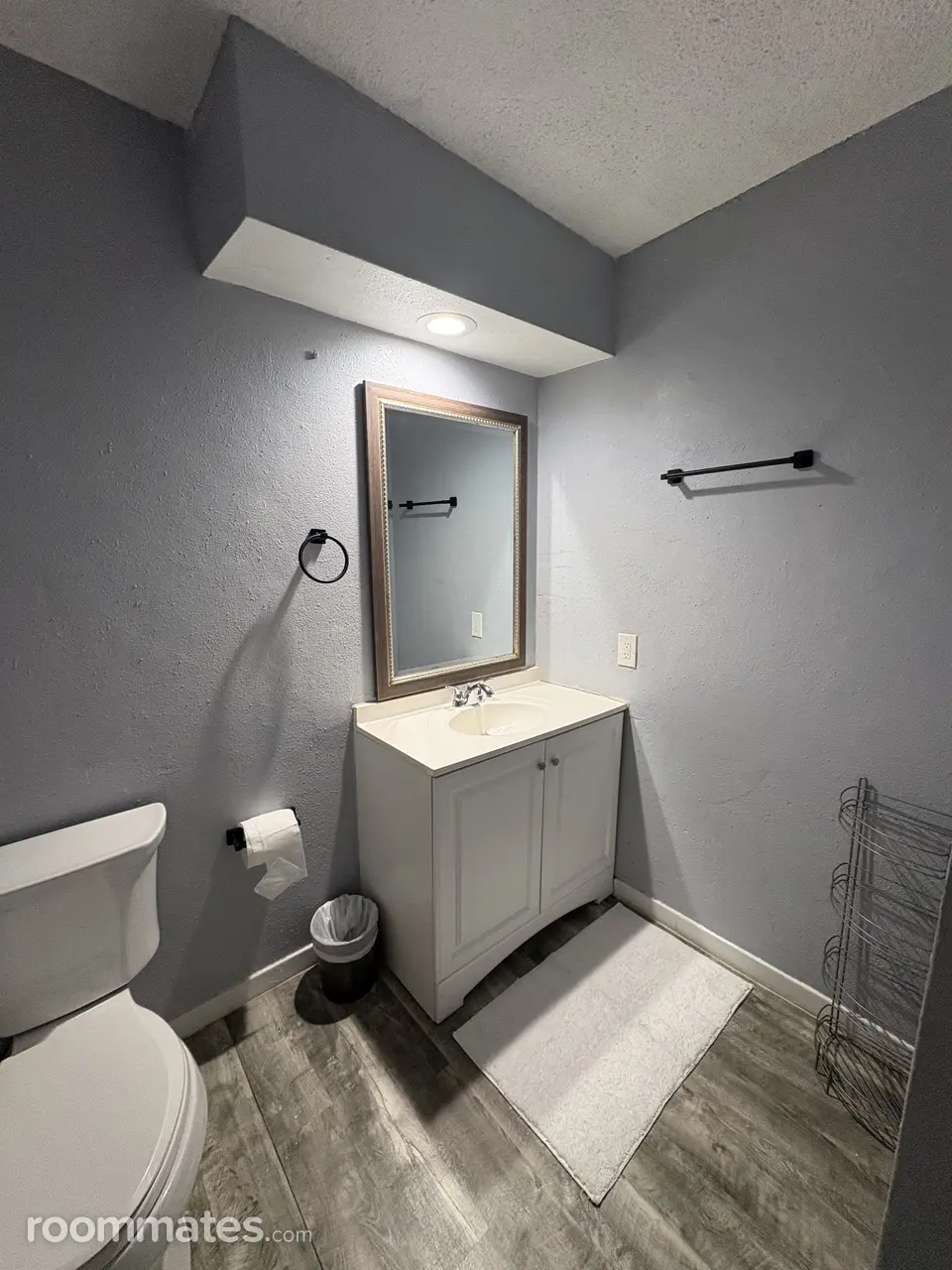 Profile photo 6 of 13