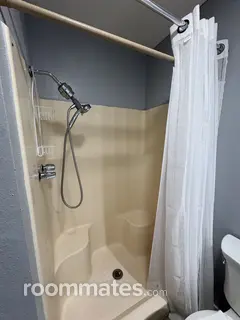 Room for rent in Houston, TX $700, townhouse