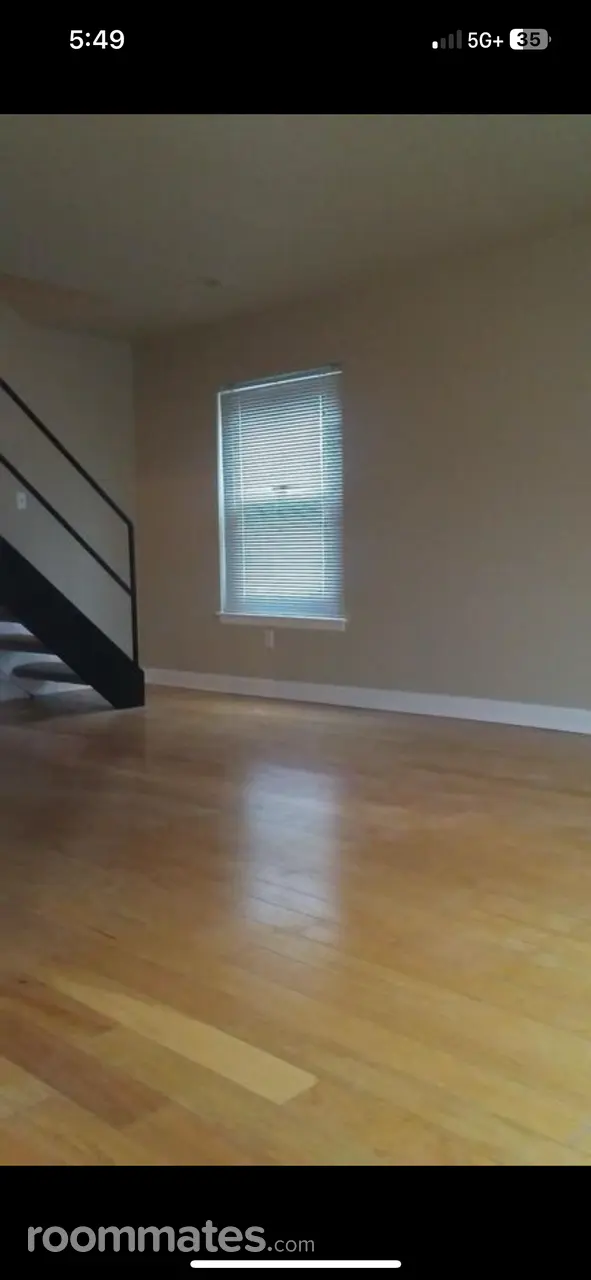 Profile photo 4 of 6