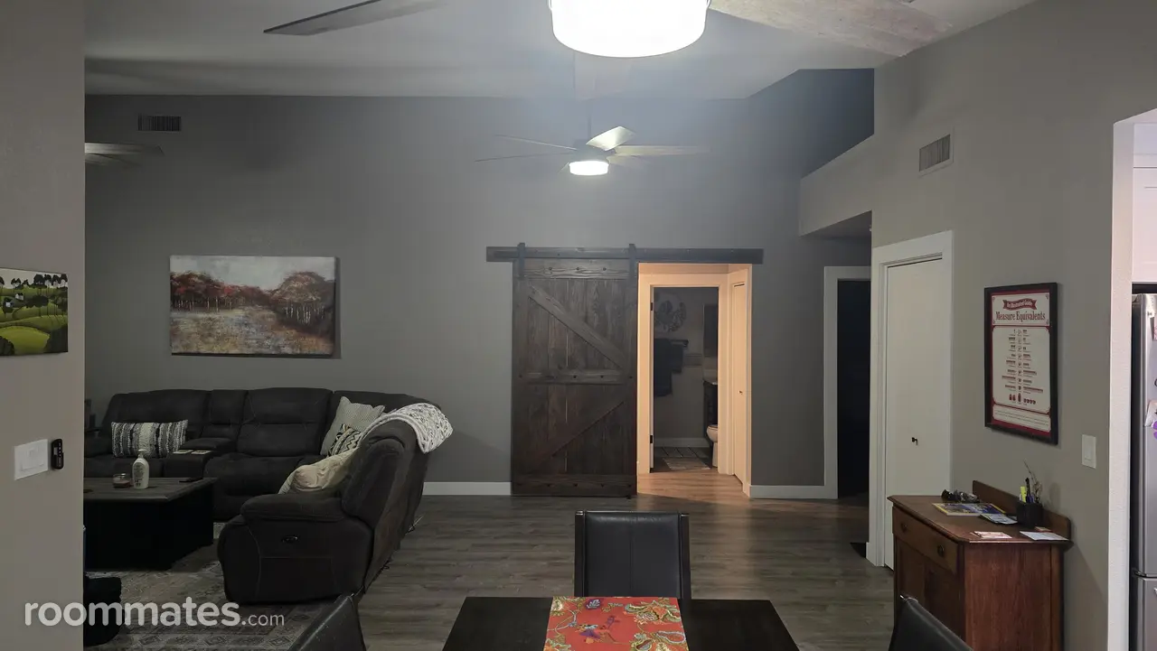 Profile photo 4 of 5