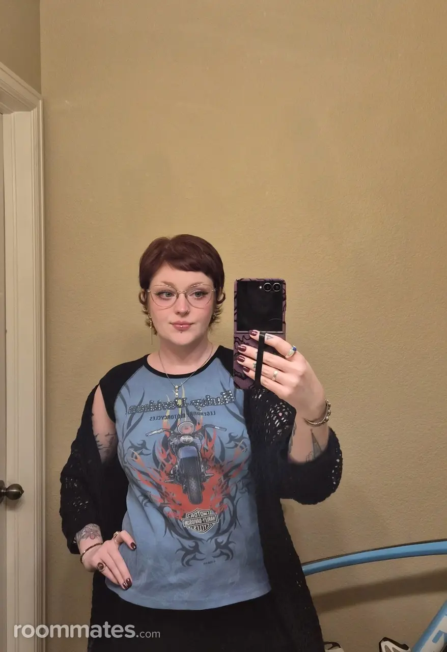 Profile photo 13 of 13