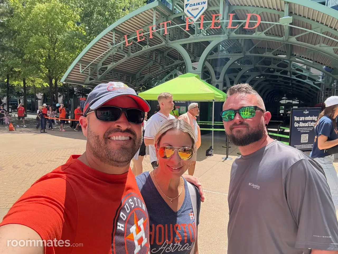 Profile photo 8 of 10