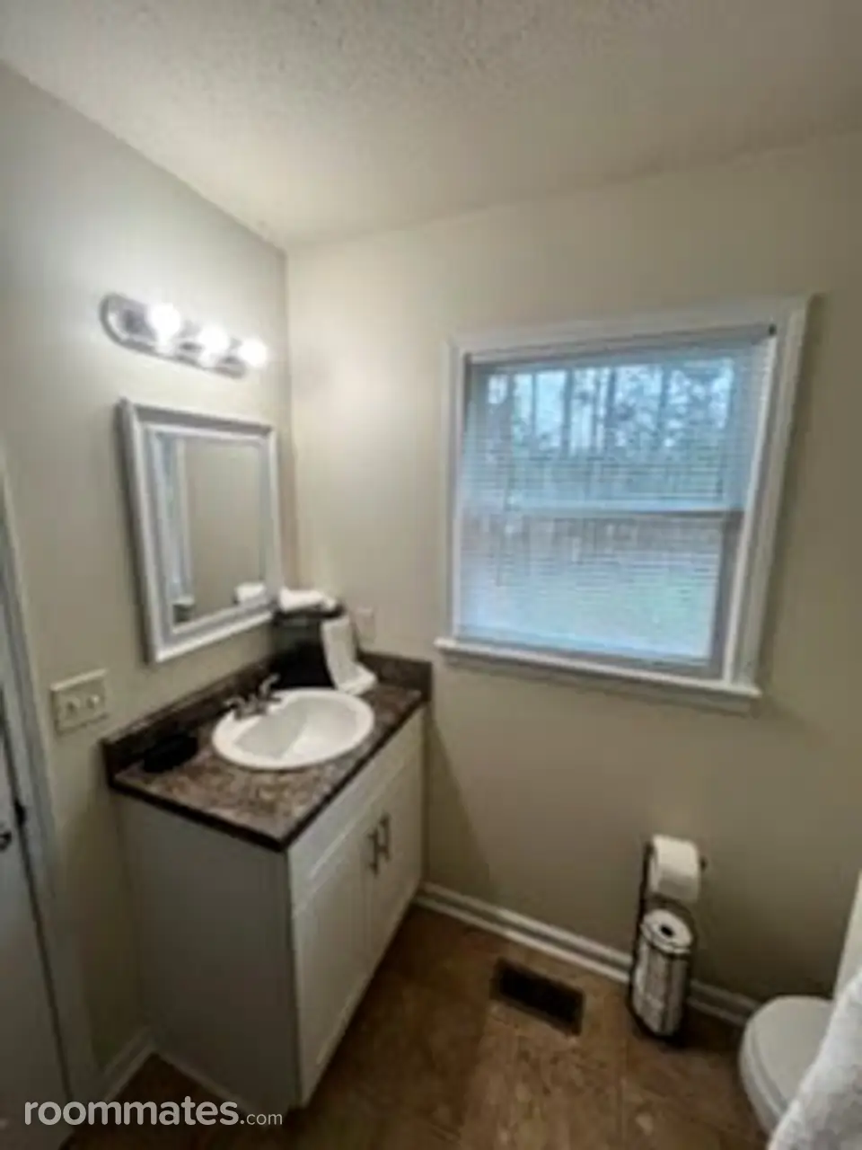 Profile photo 3 of 7