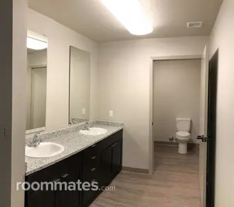 Room for rent in Fresno, CA $935, apartment