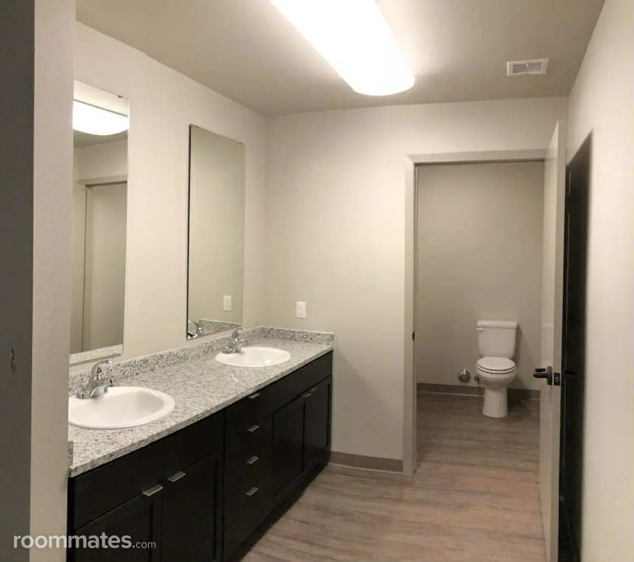 Profile photo 1 of 7