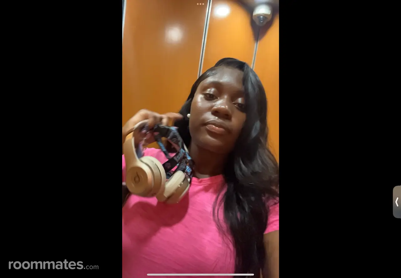 Profile photo 1 of 1