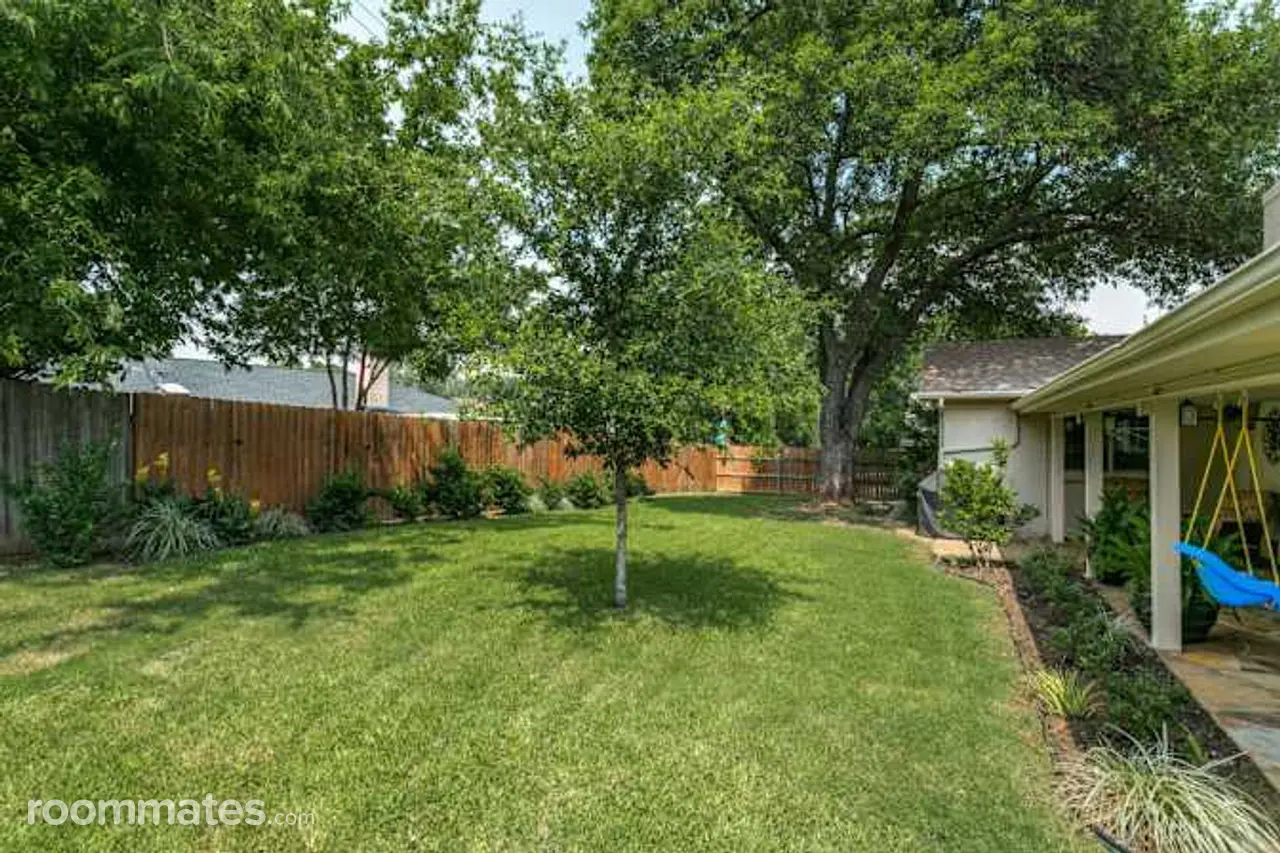 Profile photo 9 of 10