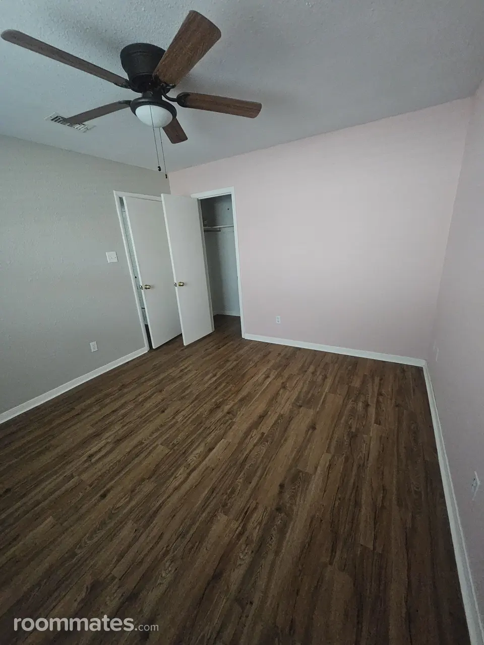 Profile photo 4 of 10