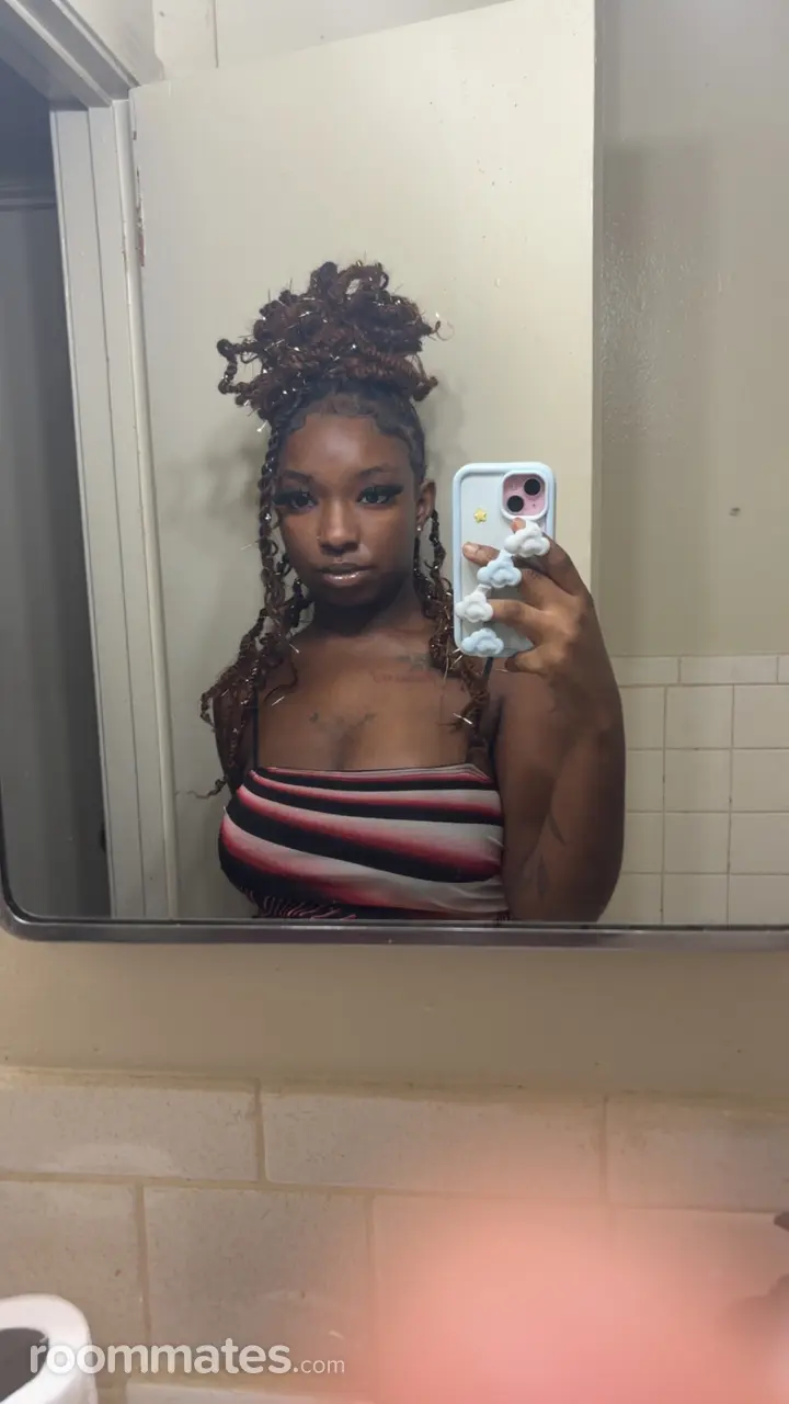 Profile photo 1 of 3